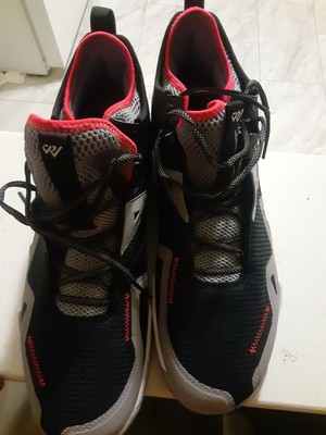 russell westbrook game worn shoes