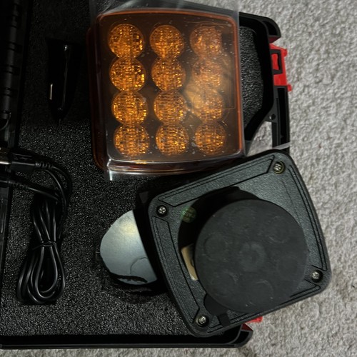 Wireless Magnetic R65 Warning Light Kit - Rechargeable – Amber LED 12/24V - RVL - Picture 3 of 7