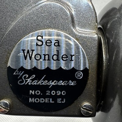 Vintage Shakespeare Sea Wonder Fishing Reel , #2090, w/Box and