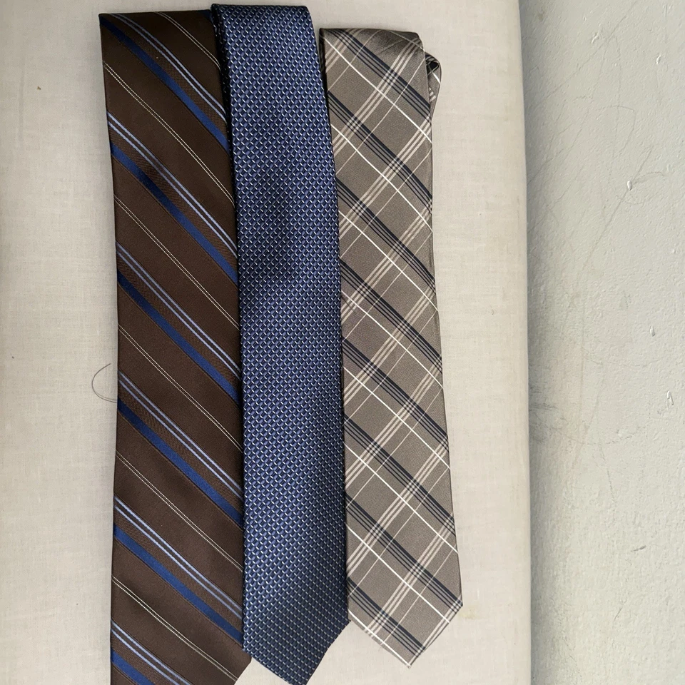 Lote de 3 corbatas Michael Kors 100 % seda marrón azul a cuadros geométricos rayas usadas en excelente estado Foto 4 de 4