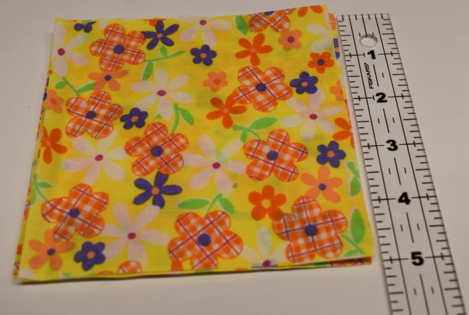 LOTE de Tela AMARILLO 100% Algodón 5" Cuadrados Dije Corte Giratorio Floral COLCHA ARTESANAL Foto 2 de 4