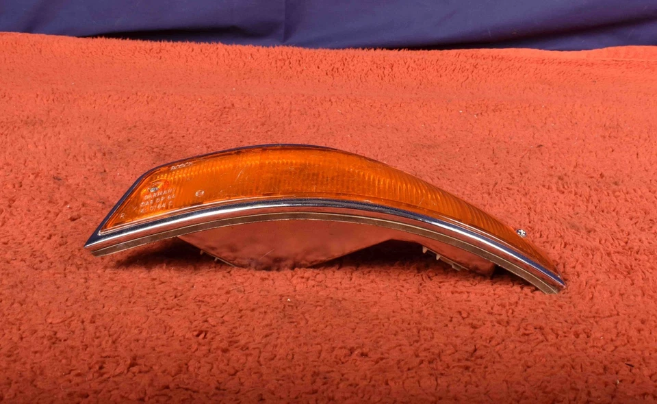 Luz intermitente pasajero derecho Porsche 911 912 SWB 1965-1968 Foto 4 de 4