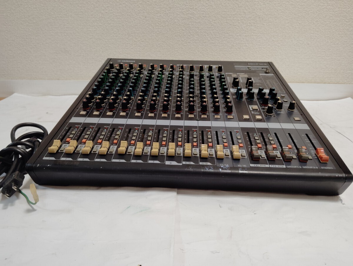 Yamaha MGP16X 16-Channel Mixer Audio Interface & Effects Yamaha MGP16X 16-Channel Mixer Audio Interface & Effects