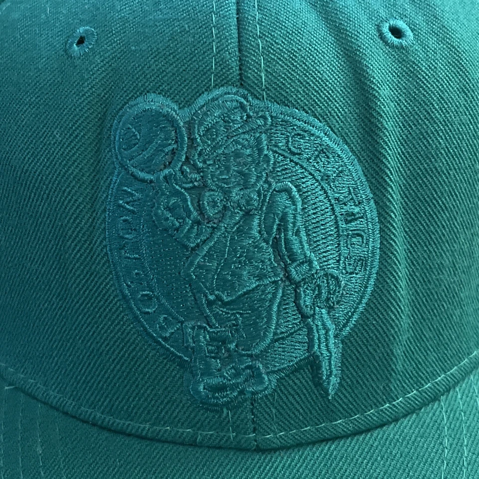 Gorra Boston Celtics NBA Reebok Vintage Lucky Leprechaun Logo Sombrero Ajustado 7 1/2 Foto 2 de 4