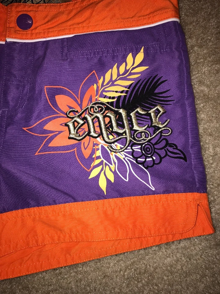 女童短裤 12 码全新 — 第 2/3 张图片