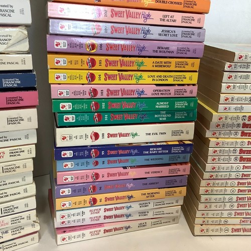 Huge Lot of 101 Sweet Valley High Books Francine Pascal Paperback Super Thriller - Picture 4 of 19