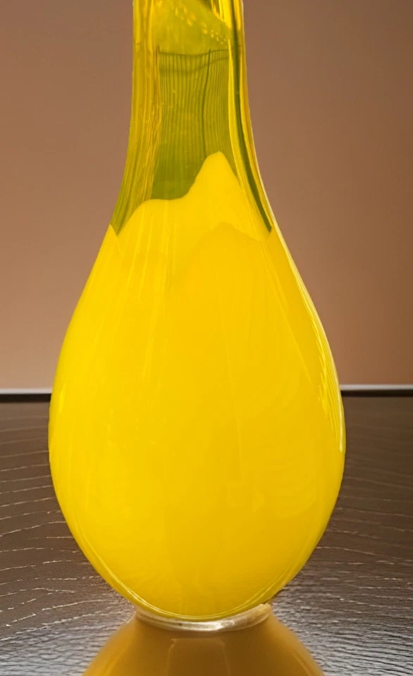 Jarrón grande de vidrio con rayo de luna de diseño cian de 20" amarillo 4058 se vende por $135 Foto 4 de 4