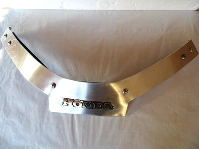 Habillage de façade de pare brise avec joint Honda 1100 GL SC02 1984 - Photo 1/4