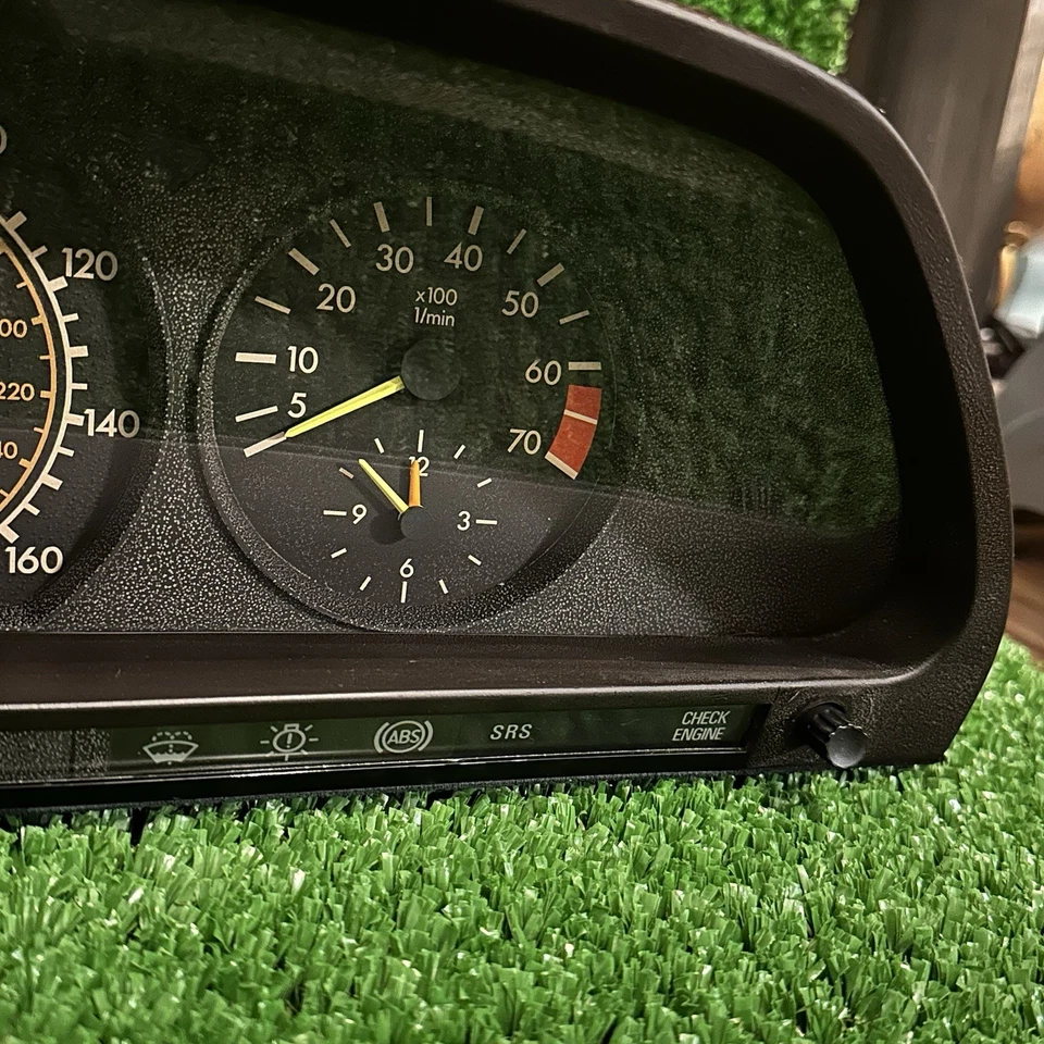 89 90 91 Mercedes 300se w126 medidor de cluster velocímetro MPH 150K milhas 1265429457 - Imagem 4 de 4