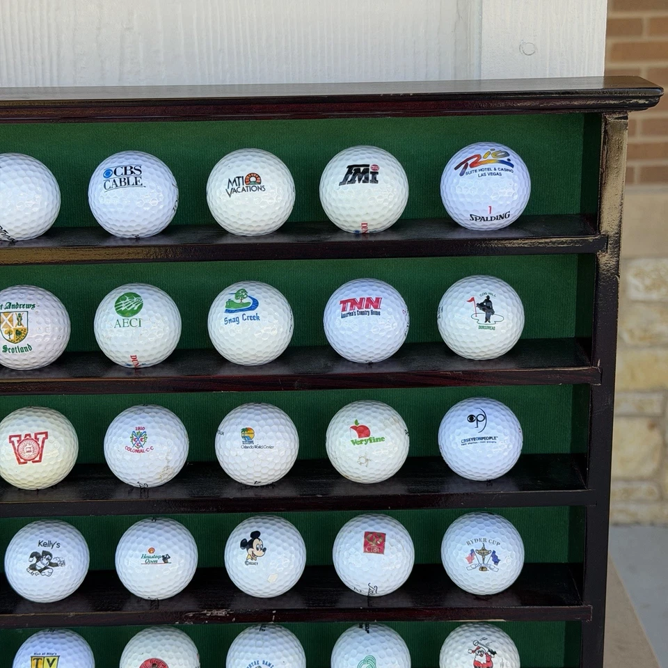 老式木质高尔夫球展示盒 19x181⁄4 带 49 标志高尔夫球系列 — 第 3/4 张图片