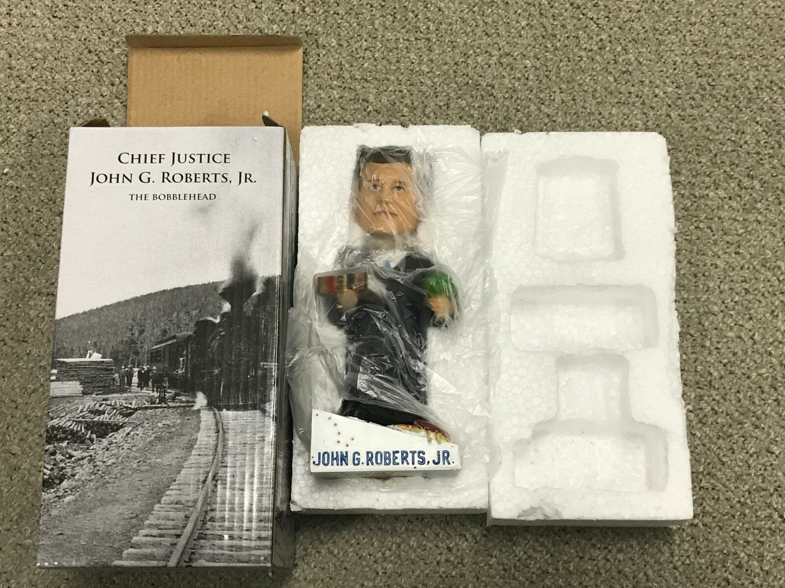 Sac vert Bobblehead Cour suprême juge en chef John Roberts neuf dans sa boîte