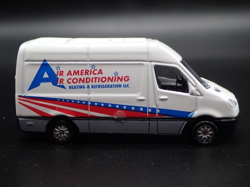 1995-2006 MERCEDES S SPRINTER VAN AIR REPAIR 1:72 HO SCALE DIECAST MODEL CAR - Picture 3 of 7