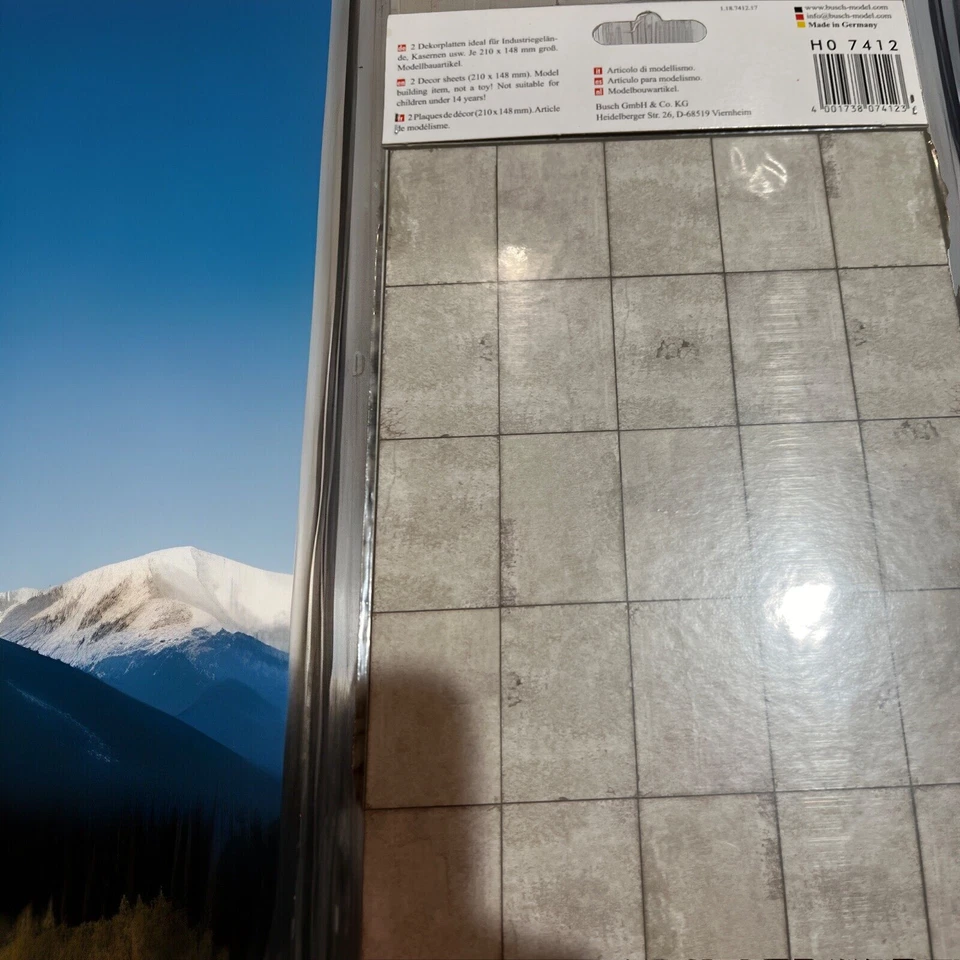 Ho Scale Busch Concrete Slabs 7412 - Image 2 of 2