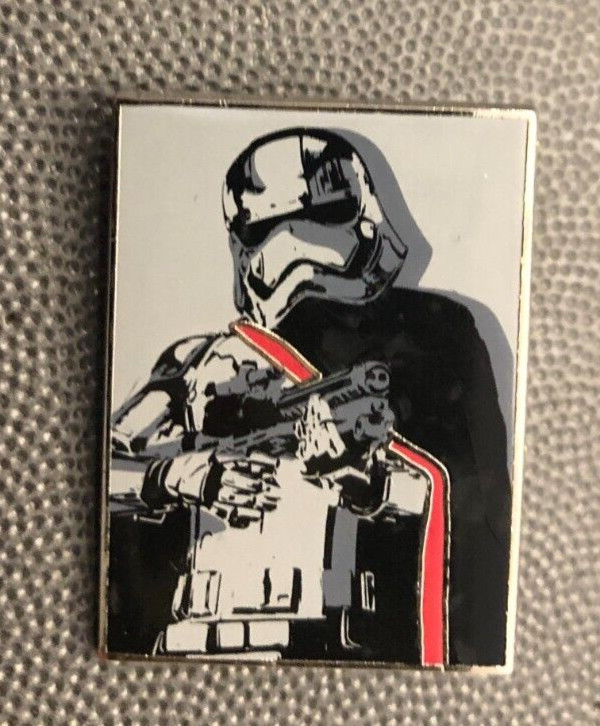 Disney pin 111174 Star Wars Phasma storm trooper the Force Awakens first order