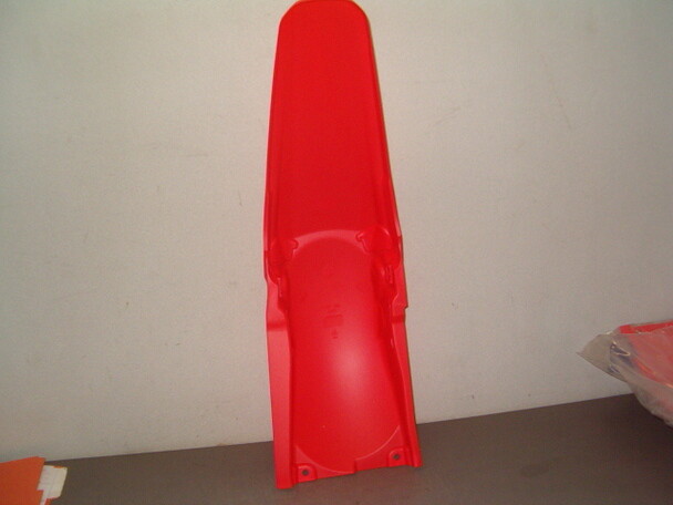 Parafango Posteriore Polisport Per Honda CRF250R Anni 2004-2005. Colore Rosso, Plastica Durevole E Lucida, Qualità Originale. Taglia Unica.