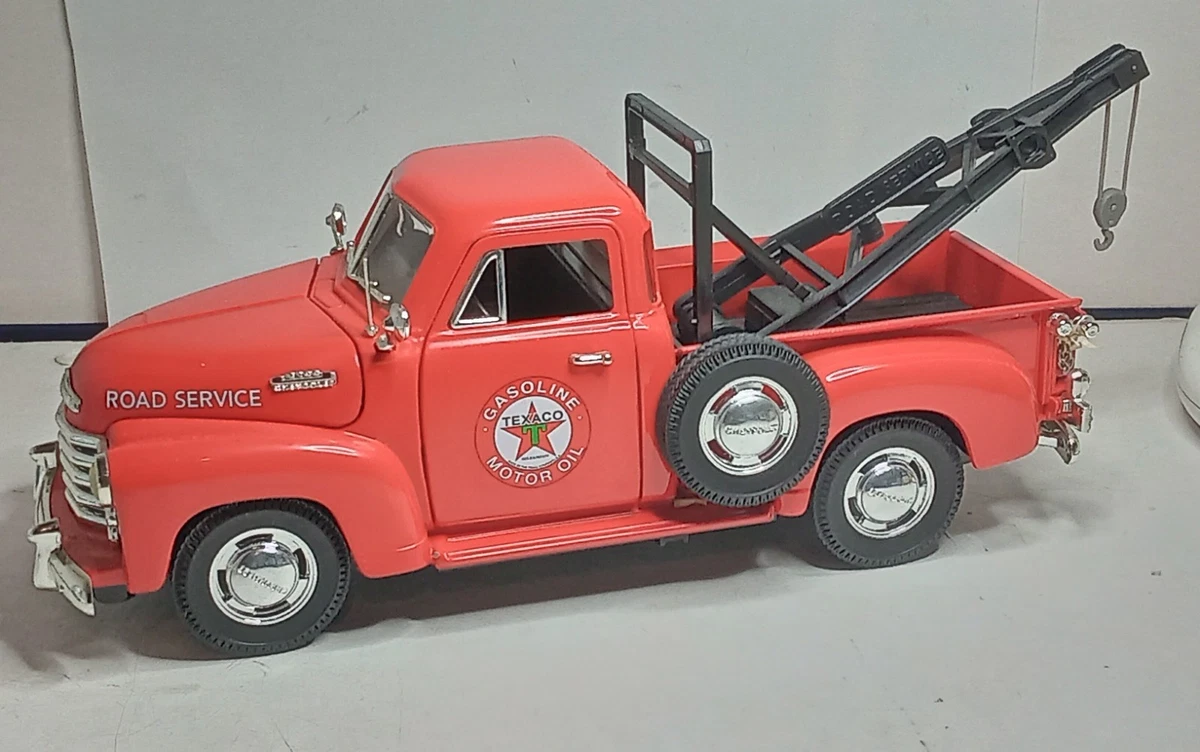 Voitures 1/18e Prestige Ford Berline N°18 Solido