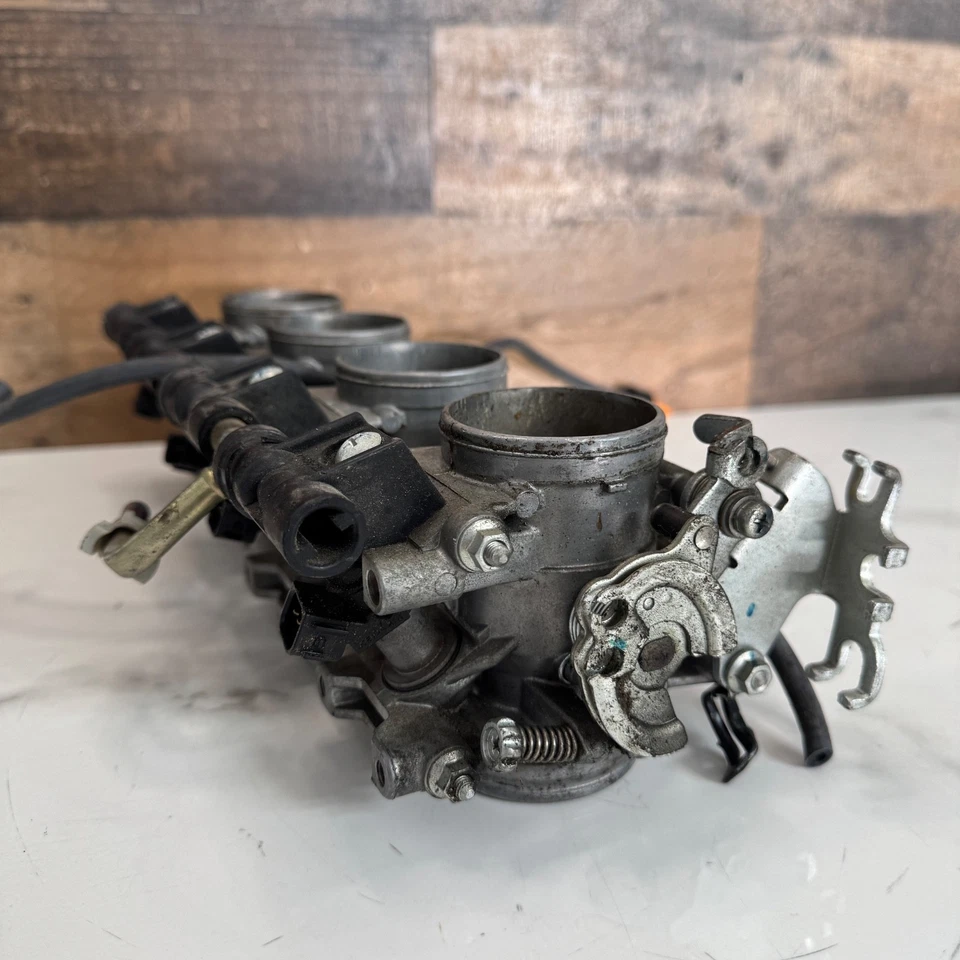 99-07 SUZUKI GSX 1300R HAYABUSA CUERPOS DE ACELERADOR INYECTORES DE COMBUSTIBLE INYECCIÓN Foto 3 de 4