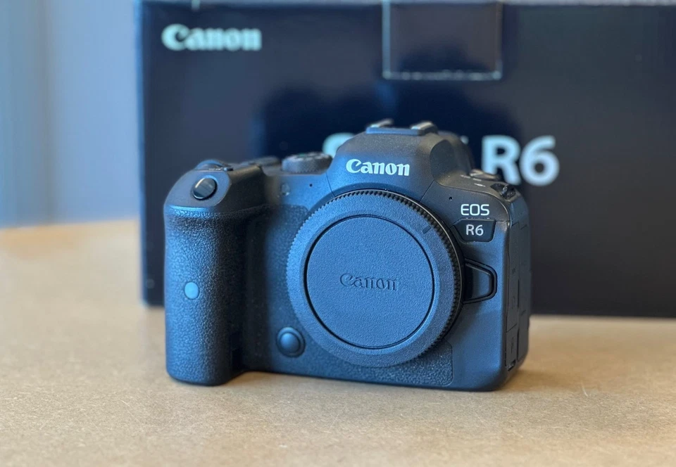 Canon R6 (27K Ausl.) vom händler Private-Fotografie.nl - Bild 1 von 4