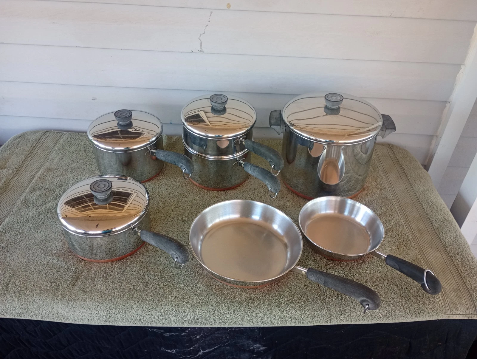 Vintage 11 Piece Revere Ware Copper Bottom Pans With Lids.