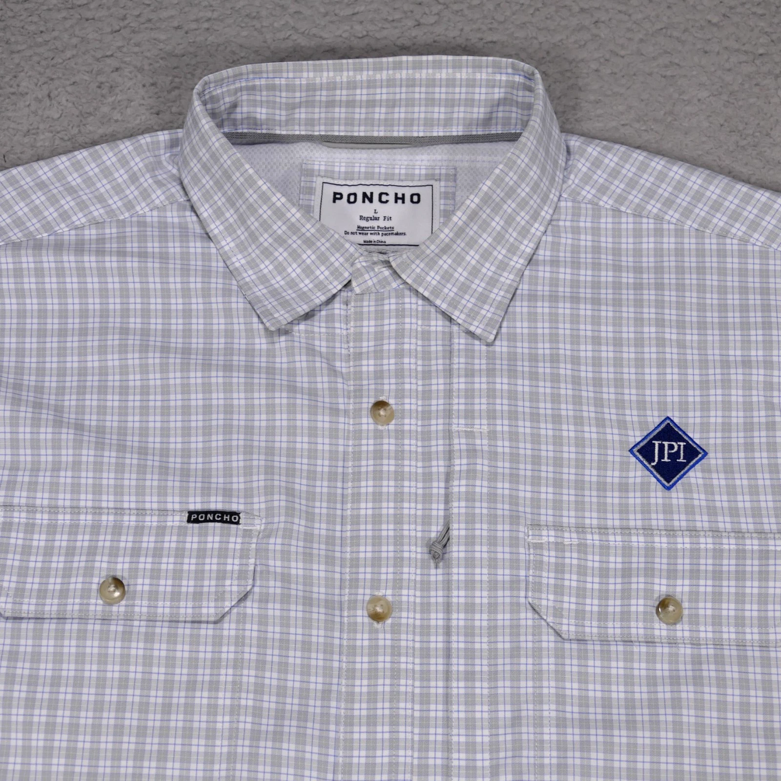 Poncho Shirt Mens Large Gray Blue Plaid Magnetic Pockets Long Sleeve
Opens in a new window or tab