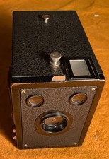 Kodak Brownie 6-20 Box Camera 1941-1952