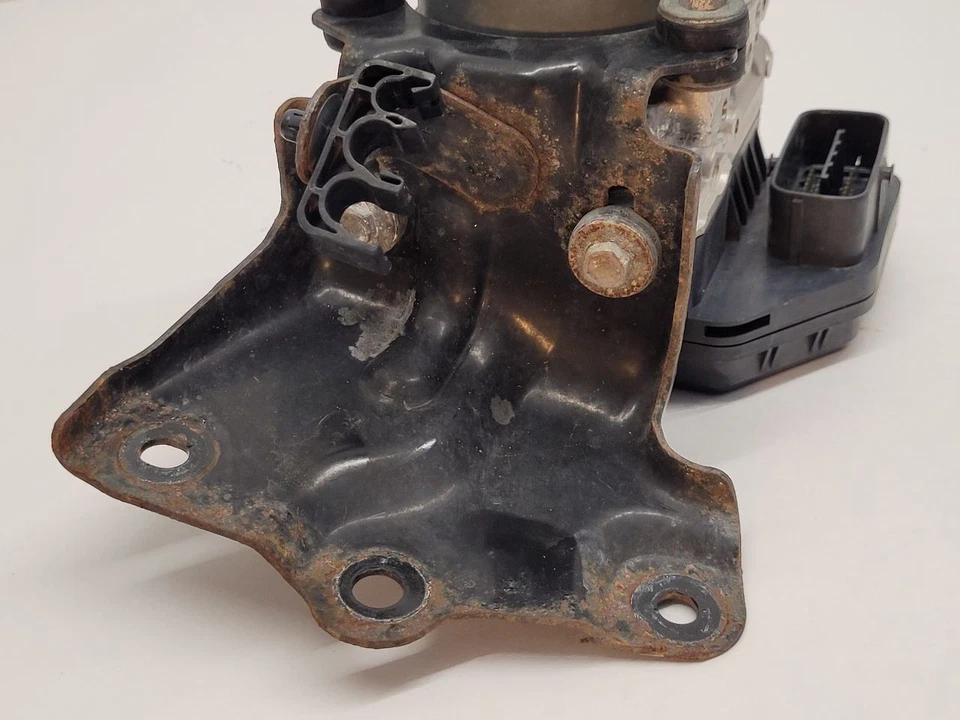 Toyota RAV4 2009 2010 2011 pieza de freno antibloqueo actuador y bomba 4 cilindros Foto 4 de 4