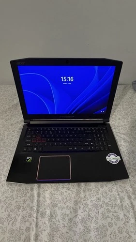 Acer Predator Helios 300 Gaming Laptop | GTX 1050 Ti | Intel i5 | 8GB RAM