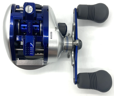 SHIMANO 08 CURADO 200 Type J Right Hand Baitcasting Reel No box