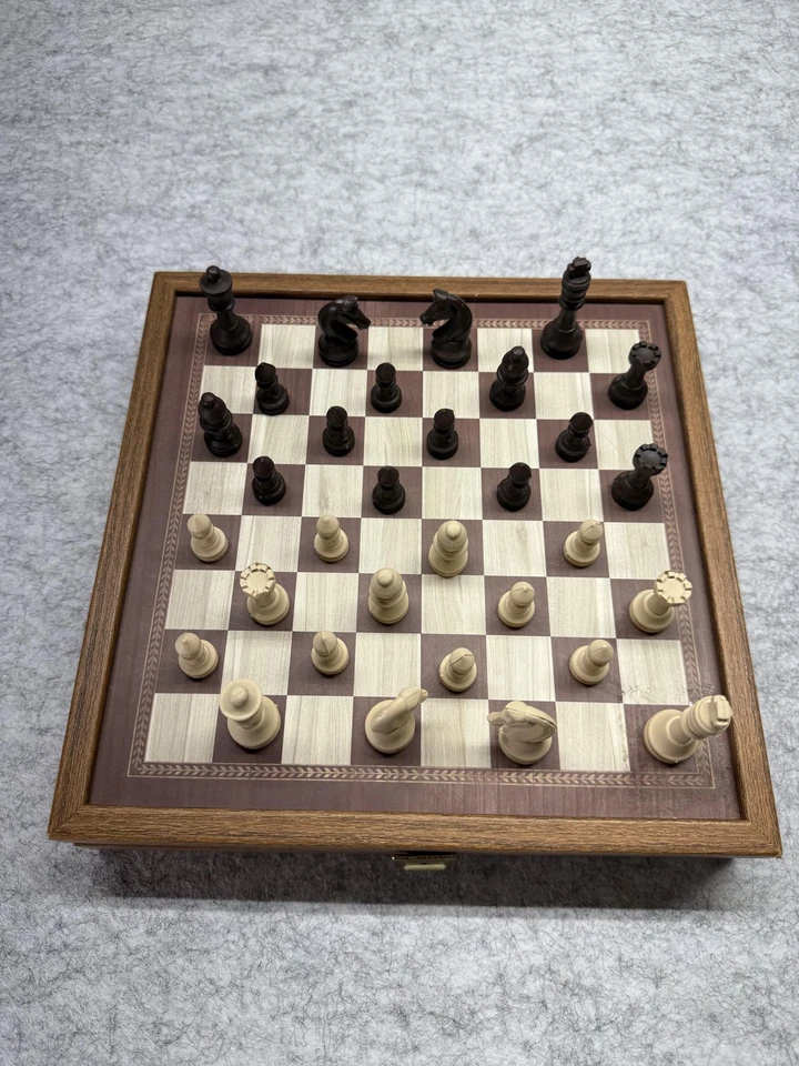 Manopoulos Wooden Chess Backgammon Checkers Set Foldable Board Complete - Image 2 of 4