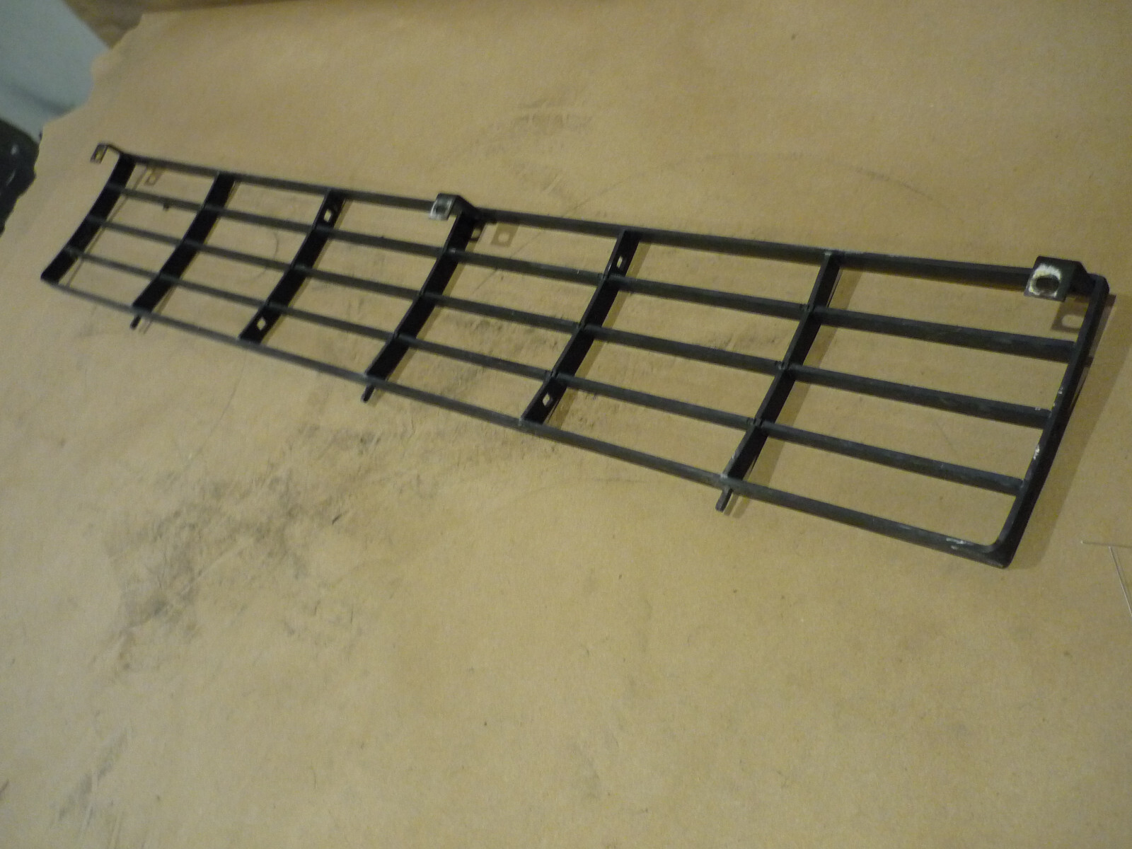 Ferrari Testarossa - Front Grille  - P/N 61488200