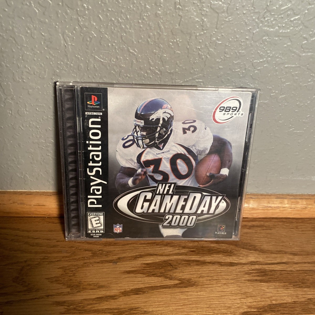 NFL GameDay 2000 (PlayStation 1) PS1 Complete CIB