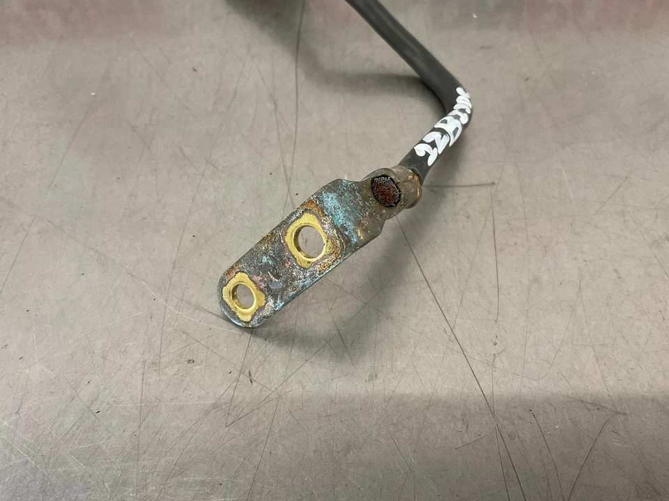 Nissan 350Z 2006 cable terminal de batería negativo exterior OEM 12BI3DC Foto 3 de 4