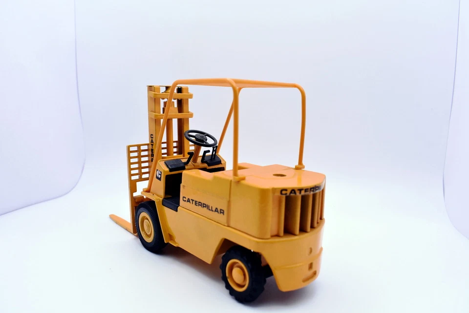 Modellino muletto scala 1:25 JOAL CATERPILLAR CARRELLO modellismo usati asta - Immagine 3 di 4