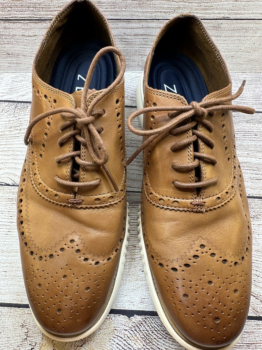 Cole Haan Men display picture 3