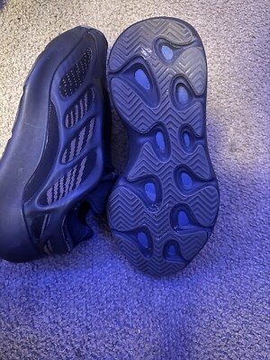 Size 7.5 - adidas Yeezy 700 V3 Alvah