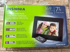 Insignia Digital Picture Frame 7 inch Screen Model NS-DPF7WA-09