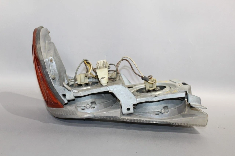 Faro conductor izquierdo tipo 107 compatible con Mercedes 380Se 1972-1980 OEM #40348 Foto 4 de 4