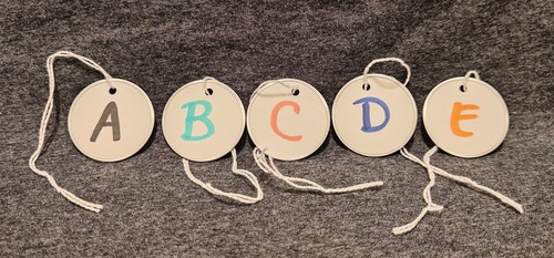 Metal Rim Tags, Key Tags round Blank Paper Tags, Knotted Strings Attached. - Picture 7 of 15