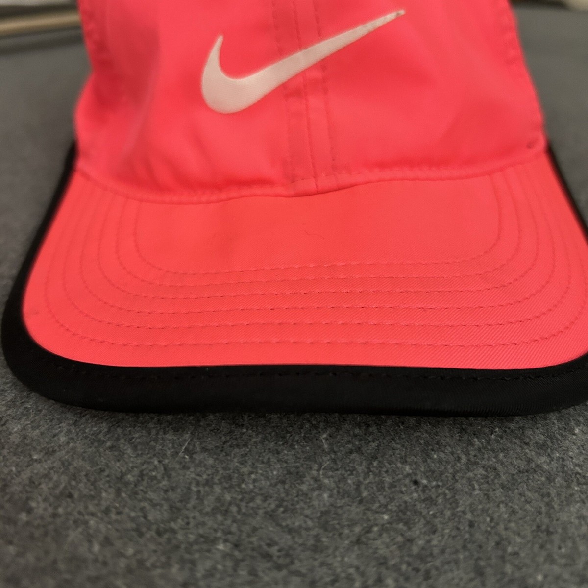 Nike Featherlight Hat Women Strapback Hot Pink Running Golf 