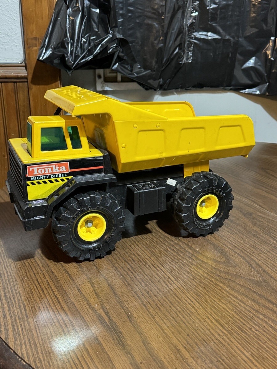 Vintage Tonka 1993 Mighty Diesel Dump Truck Yellow Pressed Steel