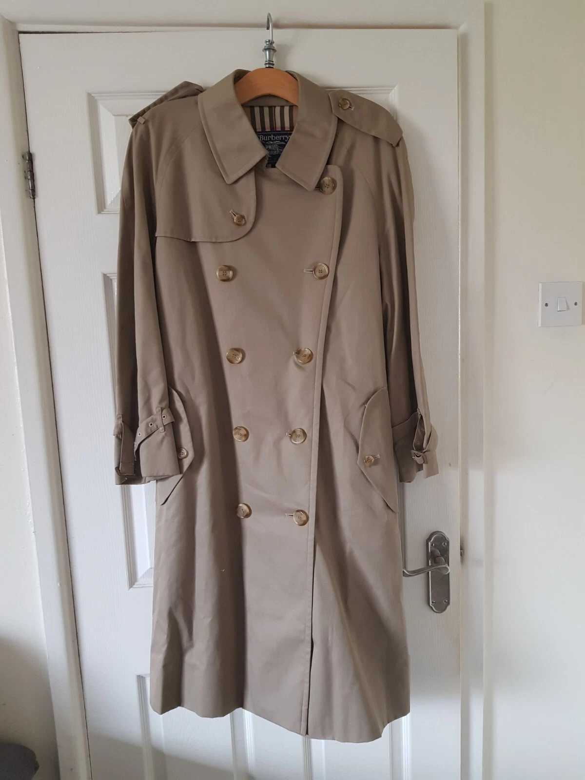 Burberrys uomo vintage anni 40 Cappotto pioggia trench oliva chiaro. Lunghezza taglia 42.
