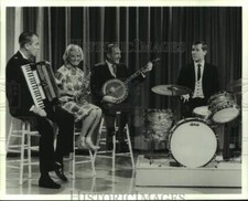 1964 Press Photo Jimmy Stewart, Phyllis Diller, Sam Yorty & Johnny Carson
