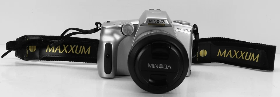 Vintage Minolta Maxxum 50 SLR Film Camera With A  Zoom 28-100mm 1:3.5-5.6 lens - Image 2 of 4