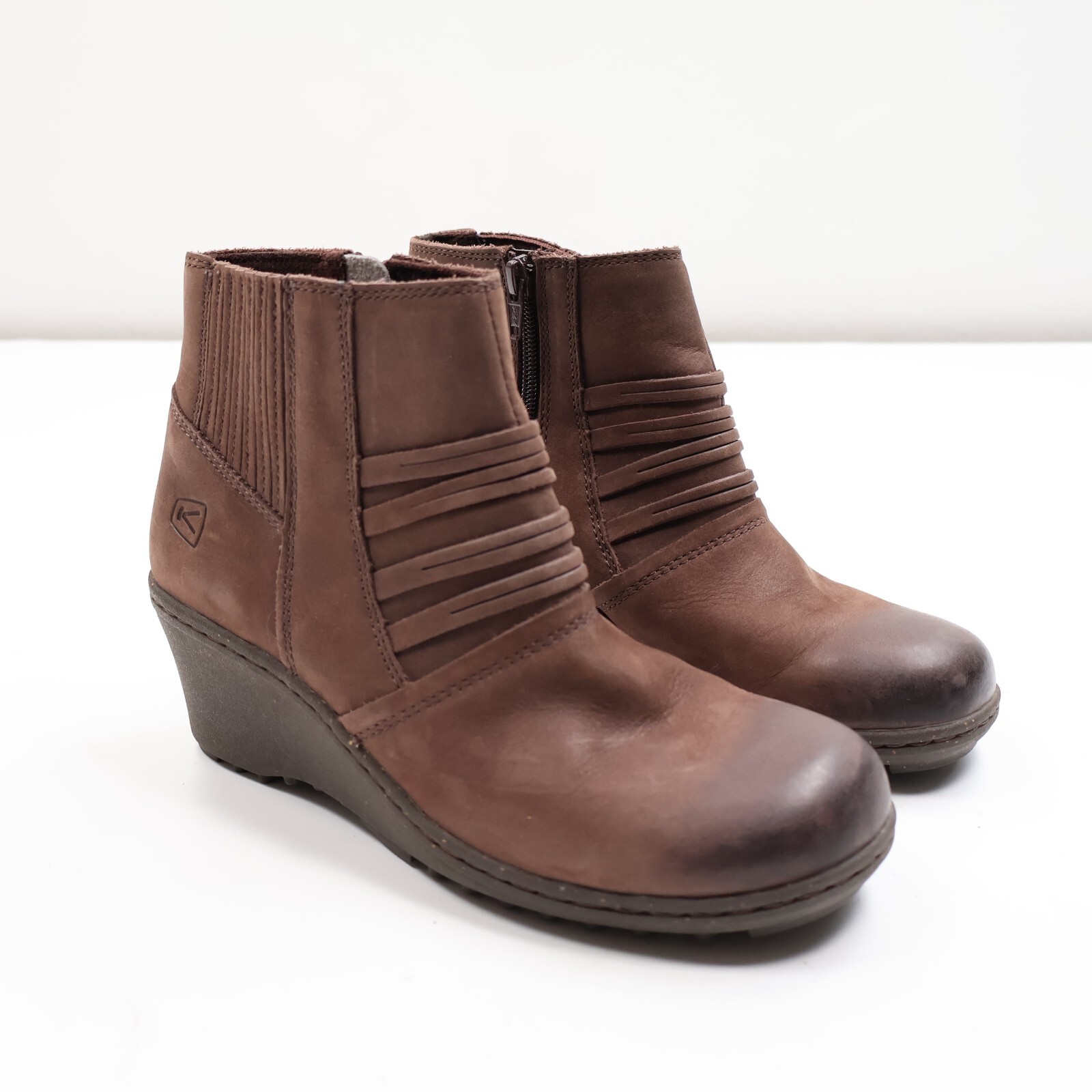 Stivaletti da donna in pelle Keen Akita comodi alla caviglia slip on zip misura 8 5