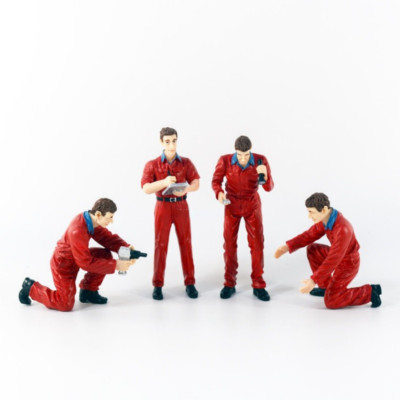 1:18 Resin Figure Car Mechanic Painted Display Model Scene Layout Diorama Model