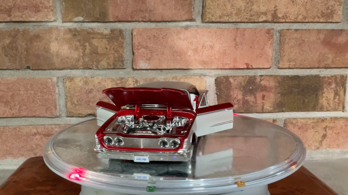 1960 FORD STARLINER RED 1:26 SCALE MAISTO PRO RODZ RARE FIND | eBay
