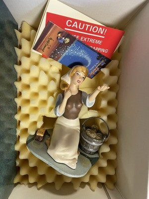 Disney Classics Collection Cinderella: They Can t Stop Me From Dreaming COA BOX
