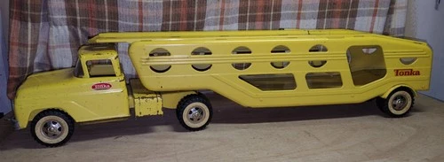 Vintage 1960's Tonka Car Carrier 840 Yellow Truck Pressed Steel Toy