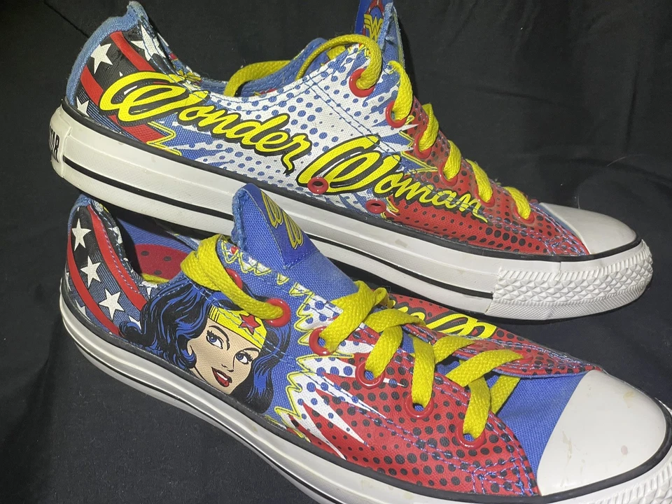 罕见匡威查克泰勒全明星DC漫画神奇女侠运动鞋 — 第 3/4 张图片