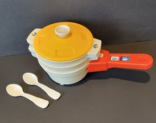 Vintage 1989 Fisher Price Fun with Food Cooking pans Magic Removable Handle HTF